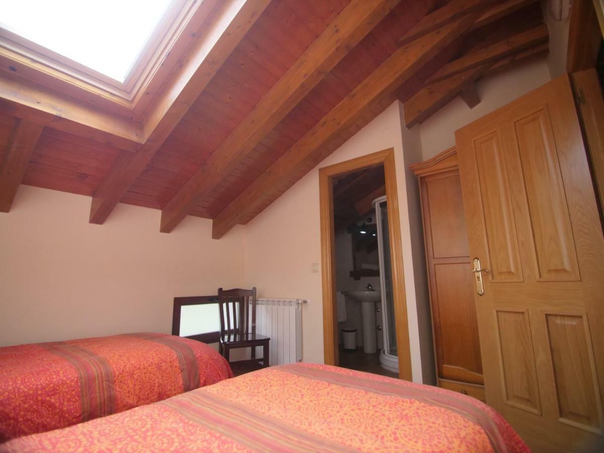Albergue De Portilla Portilla de la Reina Exterior foto